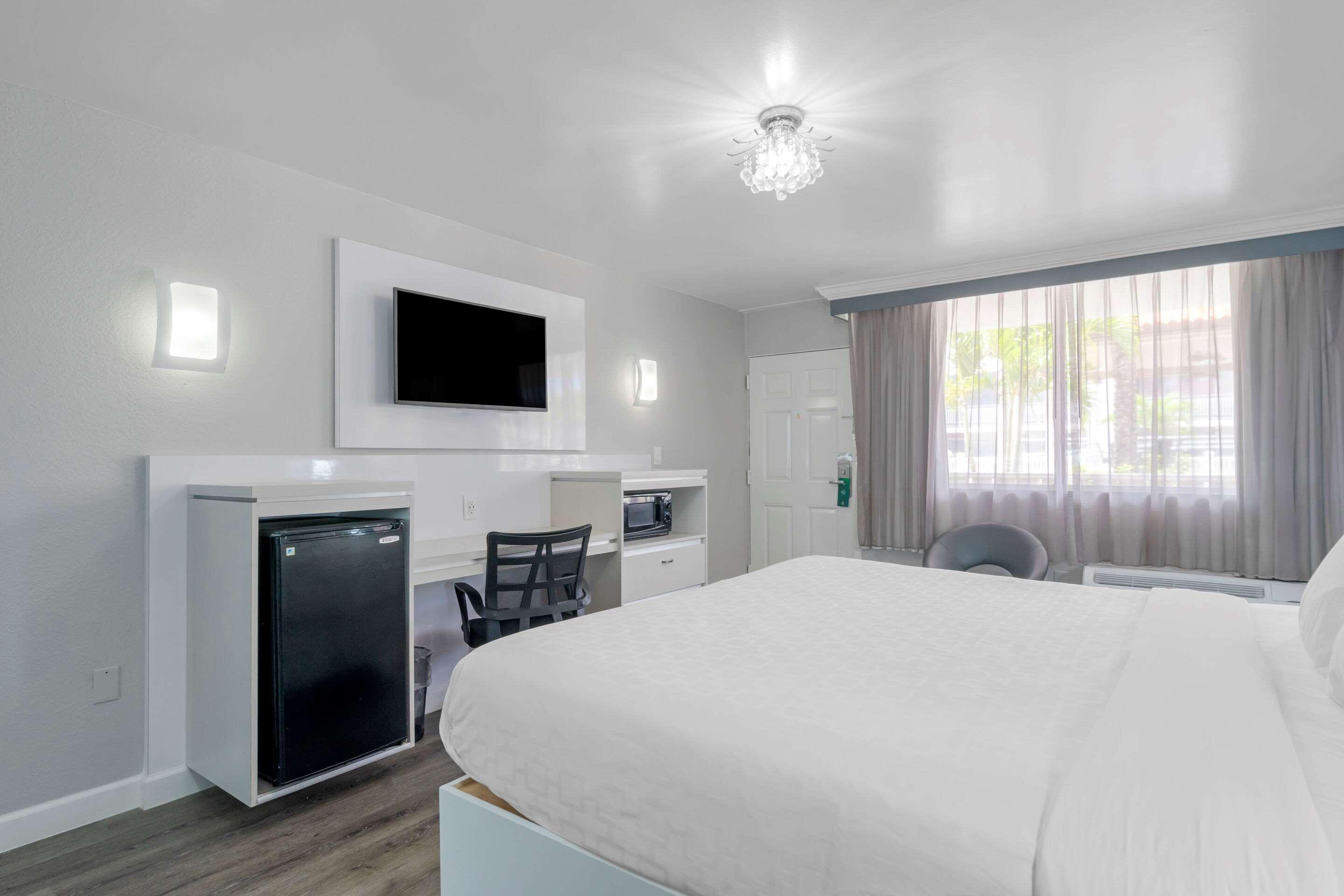 Quality Inn And Conference Center Tampa-Brandon Heartland Екстериор снимка