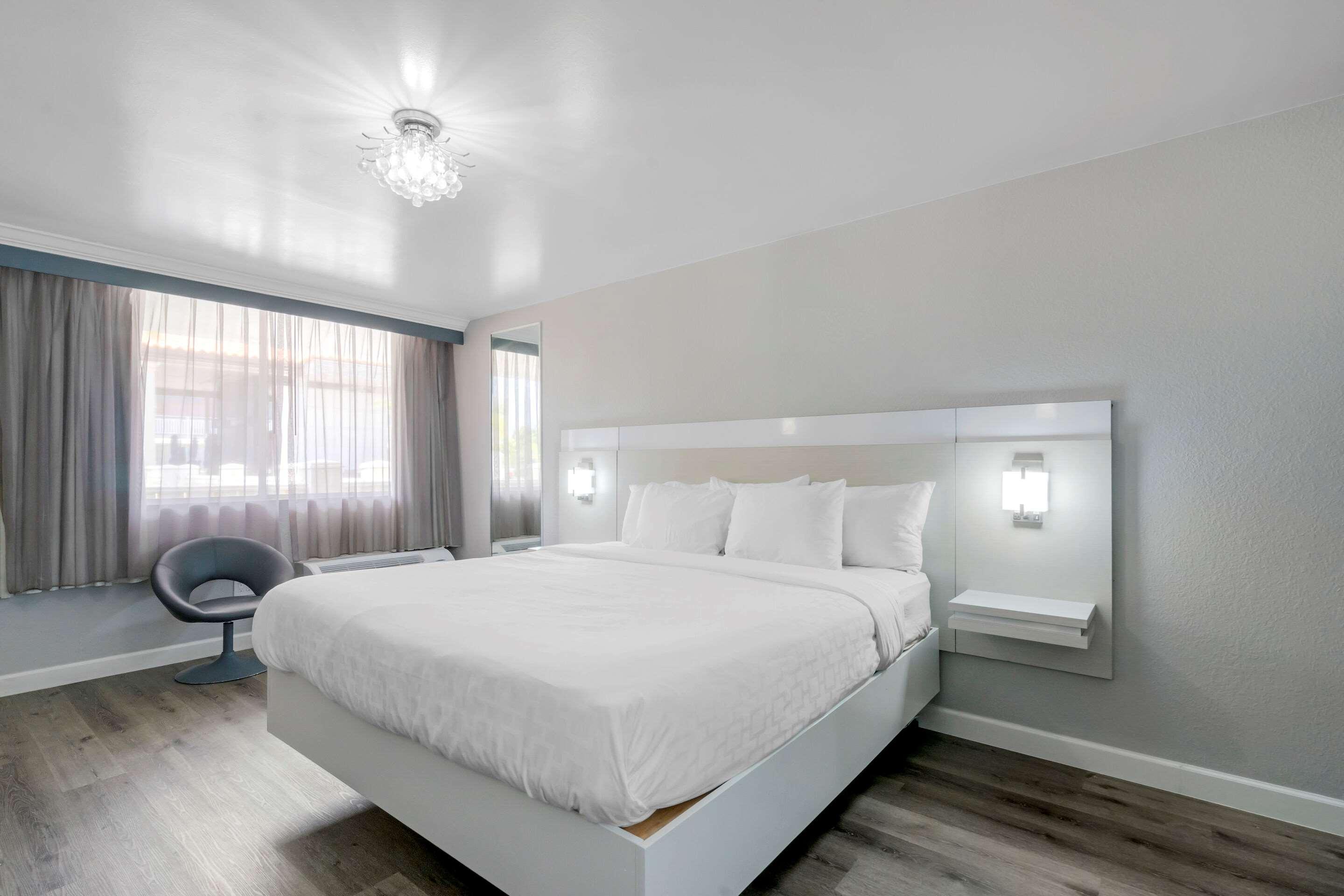 Quality Inn And Conference Center Tampa-Brandon Heartland Екстериор снимка