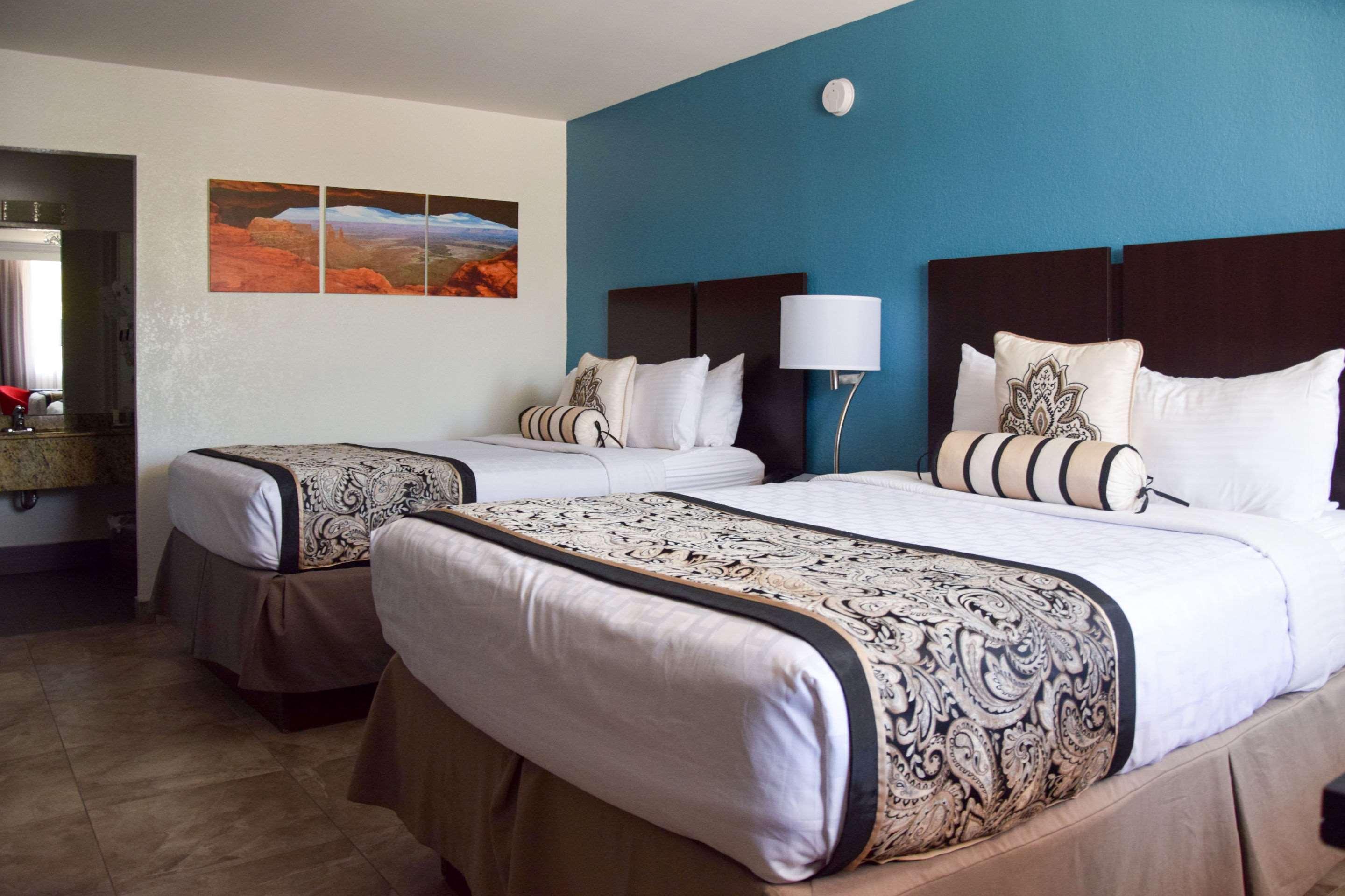 Quality Inn And Conference Center Tampa-Brandon Heartland Екстериор снимка