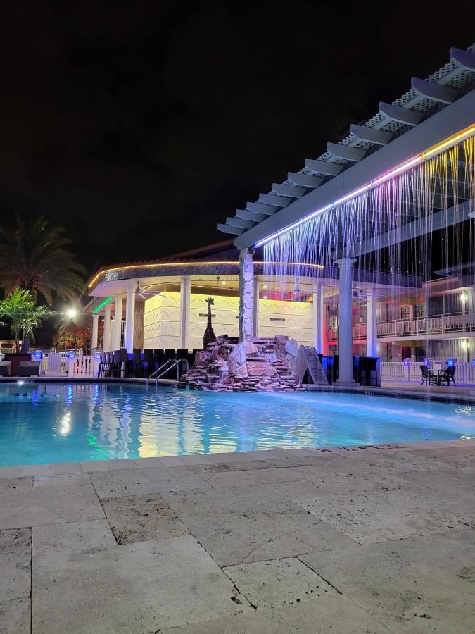 Quality Inn And Conference Center Tampa-Brandon Heartland Екстериор снимка
