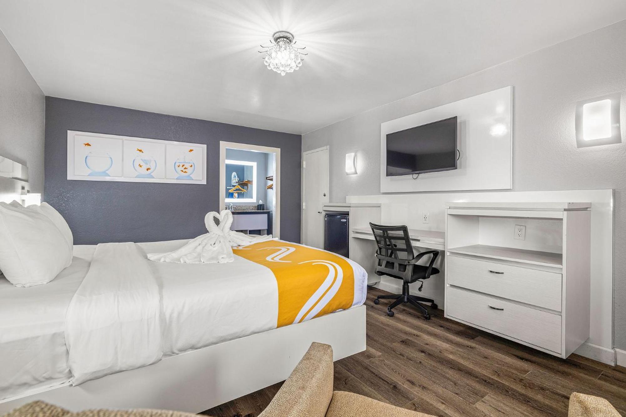 Quality Inn And Conference Center Tampa-Brandon Heartland Екстериор снимка